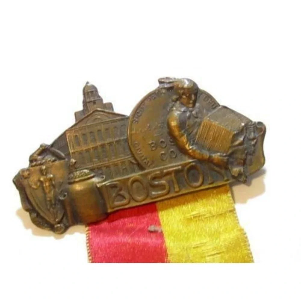 Vintage 32nd Encampment United Spanish‎ War Veteran 1931 Boston Ribbon Badge Pin